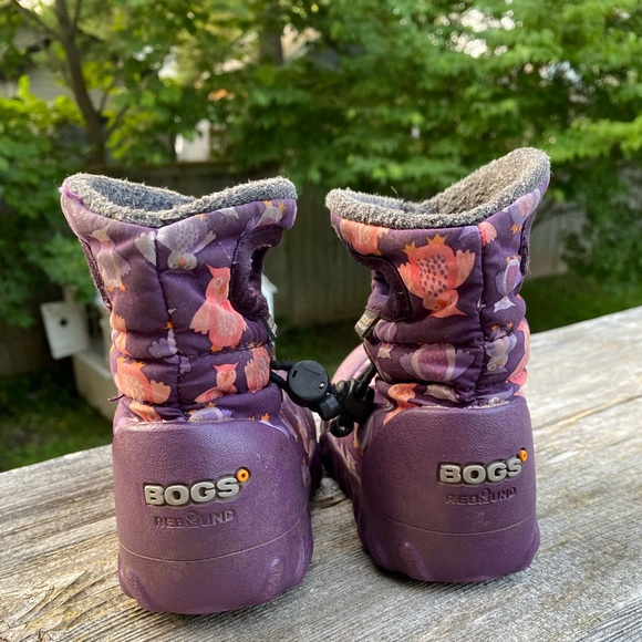 Bogs with pretty purple and pink owl print. B-moc style. Waterproof. Size C6/7 - Picture 3 of 6